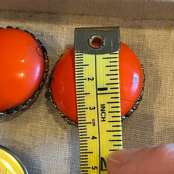 Lot of 13 pairs of Vintage clip-on Earrings - Picture 9 of 10